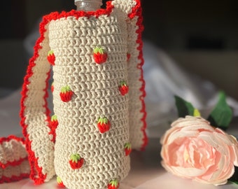 Strawberry Crochet Water Bottle Holder, Unique personolized gift, Thermos carry shoulder bag,