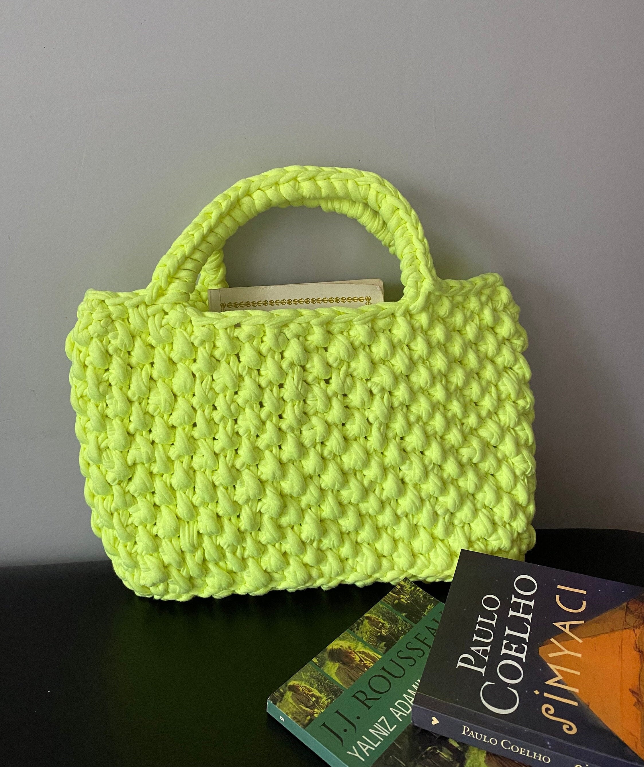 Women Crochet T-shirt Yarn Handbag, Knit Combed Bag, Large Crochet Yarn Bag,  Tote Bag, Crocheted Women Tote Purse, Chunky Crochet Handbag -  Norway