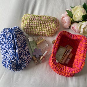 Pochette à Maquillage au Crochet - Organisateur Cosmétique Fait Main, Trousse de Toilette de Voyage Personnalisée, Pochette