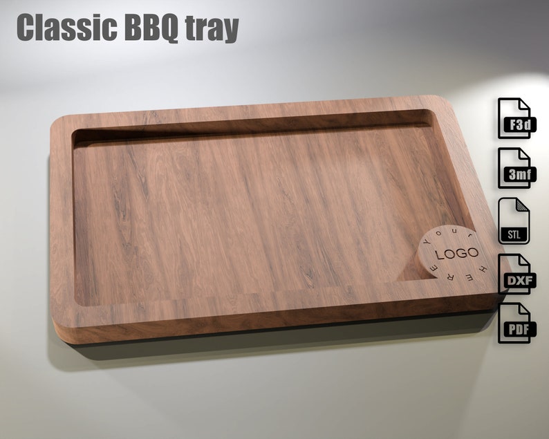 Puede incluir: Una bandeja rectangular de madera para barbacoa con un interior empotrado y esquinas redondeadas. La bandeja tiene un acabado de veta de madera natural y una peque&ntilde;a zona circular para un logotipo. El texto "Classic BBQ tray" est&aacute; en la parte superior.