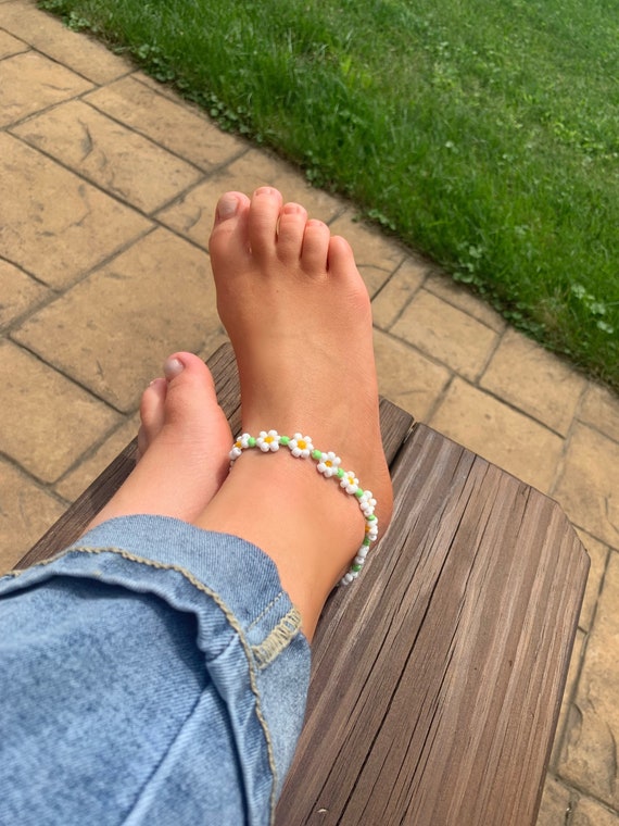 Daisy anklet on sale