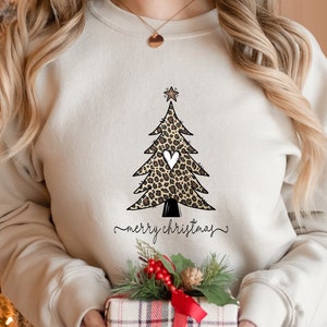 Weihnachtsbaum Leopard Sweatshirt, Weihnachten Sweatshirt, Weihnachten Leopard Shirt, Weihnachtsgeschenk, Weihnachtsbaum Sweatshirt, Weihnachtsgeschenk