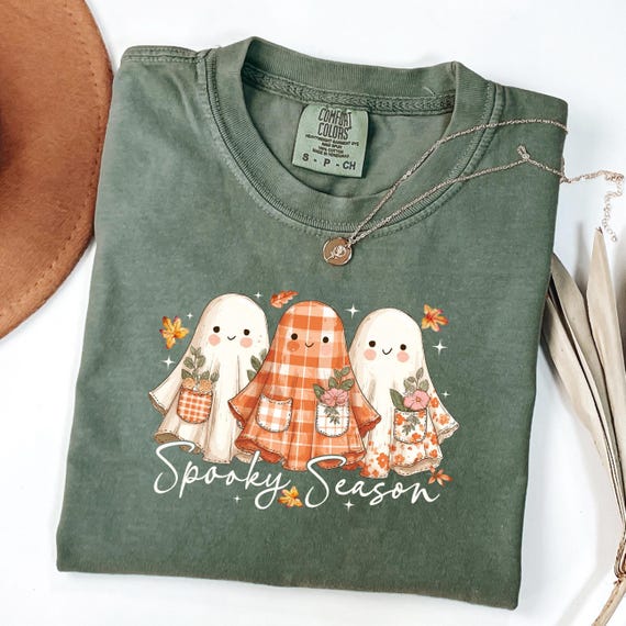 Comfort Colors®  Halloween Ghost Sweatshirt, Halloween Pumpkin Shirt, Spooky Season Shirt, Halloween Cute Women Outfit