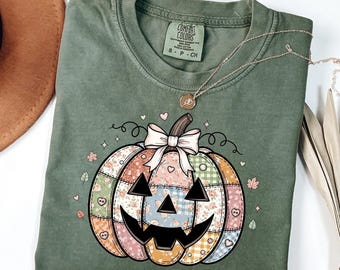 Bluza Comfort Colors® Retro Patchwork z motywem dyni na Halloween, koszula z motywem dyni na Halloween, sweter na upiorny sezon, uroczy strój na Halloween dla kobiet