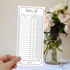 Pode incluir: Um modelo de rastreador de lista de leitura imprimível com um design em preto e branco. O rastreador tem seções para o título, data de início, data de término e classificação por estrelas de cada livro. O texto na parte inferior da página diz "Seja você mesmo; todos os outros já estão ocupados." - Oscar Wilde.