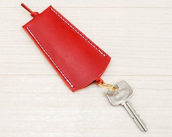 Slim Leather Key Organizer with Pull Strap /  Handmade Pocket Leather Key Case / Vegetable Tanned Leather