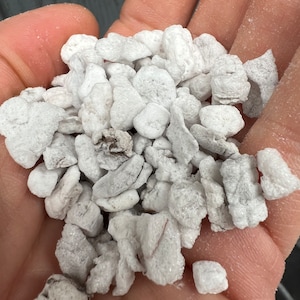 Chunky perlite coarse grade 4 (1 gal)