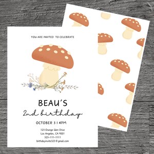 Op de afbeelding: Een witte uitnodigingskaart met een paddenstoel-illustratie en de tekst "YOU ARE INVITED TO CELEBRATE BEAU'S 2nd birthday OCTOBER 3 1 4PM 123 Orange Glen Drive Los Angeles, CA 9001 323-111-1111 birthdayinvite323@gmail.com"