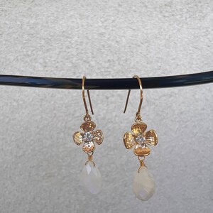 Moonstone flower earring