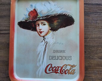 Vintage 1971 Coca Cola Collectible Serving Tray