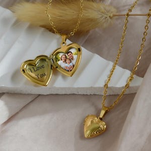 Heart Locket Necklace Hinged Locket for Picture Memorial Best Gift For Birthday WATERPROOF Dainty Twist Pearl Chain Gold Personalized Gifts