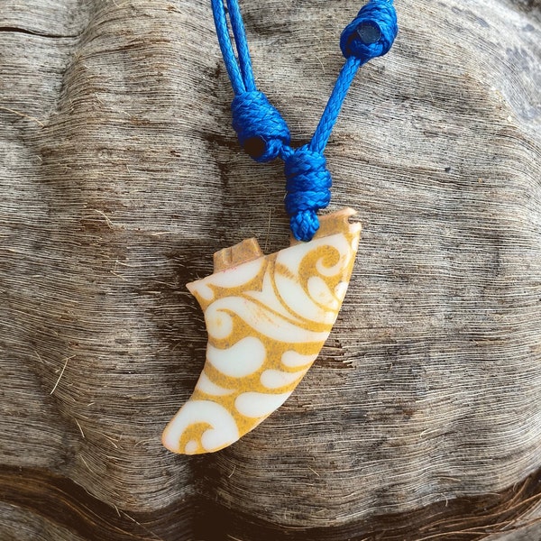 Eco Surfboard Fin Necklace - Perfect Gift for Surfers! . Adjustable, Plant-Based 3D Printed Design - Unisex, Unique - Made with Aloha