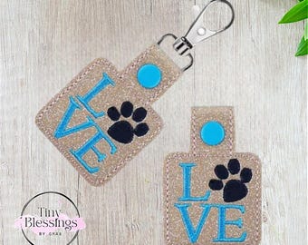 LOVE with Paw  Snap Tab/Keychain/Zipper Pull/Bag Tag