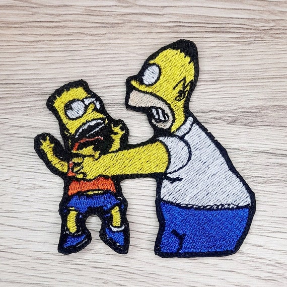 ホーマー・シンプソンとバート・シンプソン、シンプソンズの刺繍