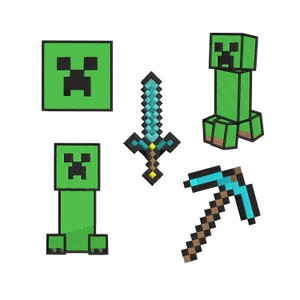 Könnte beinhalten: Ein Set mit vier gestickten Minecraft-Patches mit einem grünen Creeper, einem blauen Schwert, einer blauen Spitzhacke und einem grünen Creeper-Kopf.