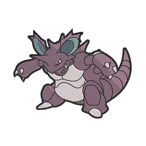 Puede incluir: Parche bordado que representa una criatura morada con la espalda puntiaguda, orejas grandes y vientre blanco. La criatura tiene dientes afilados y está en una pose dinámica, con los brazos extendidos. El parche es probablemente para ropa o accesorios.