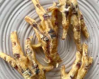 Hühnerfüße (keine Krallen) dehydratisiert, hausgemacht, echtes Fleisch, nur eine Zutat