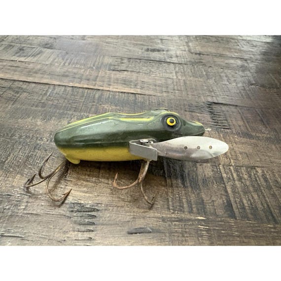 Vintage LeBoeuf Creeper Frog Antique Fishing Lure Vintage LeBoeuf Creeper Frog Antique Fishing Lure