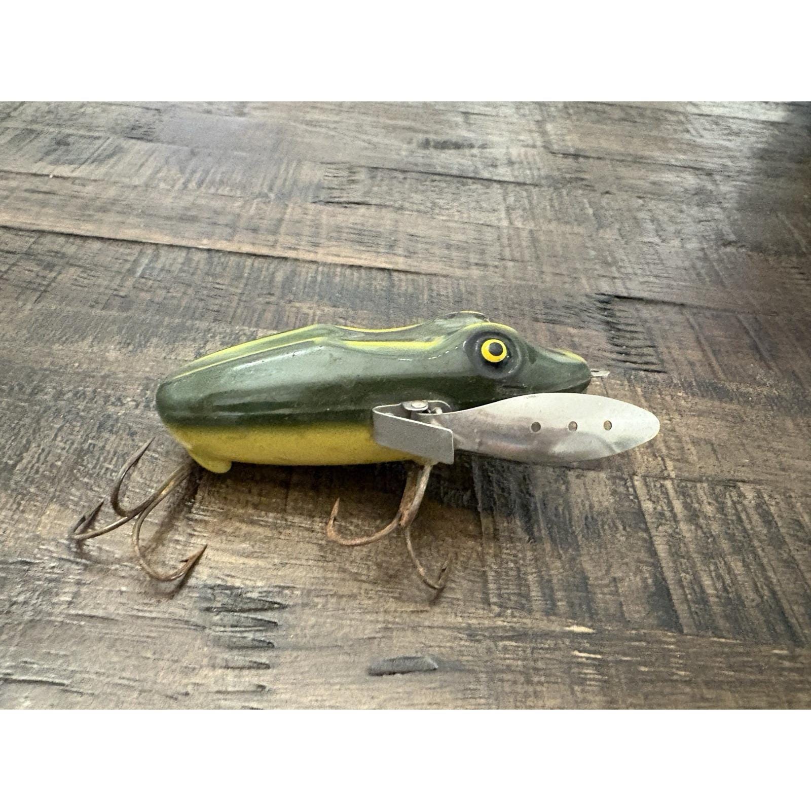 big net fishing spot Bridge Pier Heavy Duty Cast Net Dual Line Colorful Design Fish-Finder & Transducers | Mid Lakes Big Fish Frog Factory/Stanley Top Toad Color:Bluegill 50YD