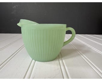 Vintage Jadeite Handled Creamer Ribbed