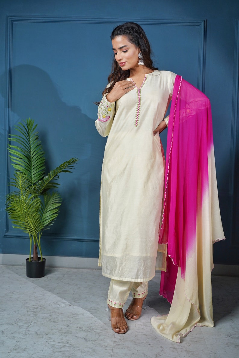 ENSEMBLES KURTA/ Kurta brodé jaune/ Kurti long/ Robe jaune/ Robe décontractée/ Robe Chanderi/ image 3