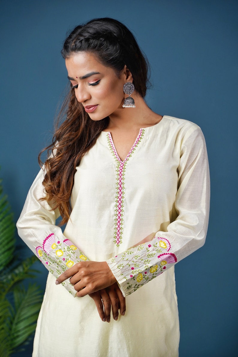 ENSEMBLES KURTA/ Kurta brodé jaune/ Kurti long/ Robe jaune/ Robe décontractée/ Robe Chanderi/ image 5