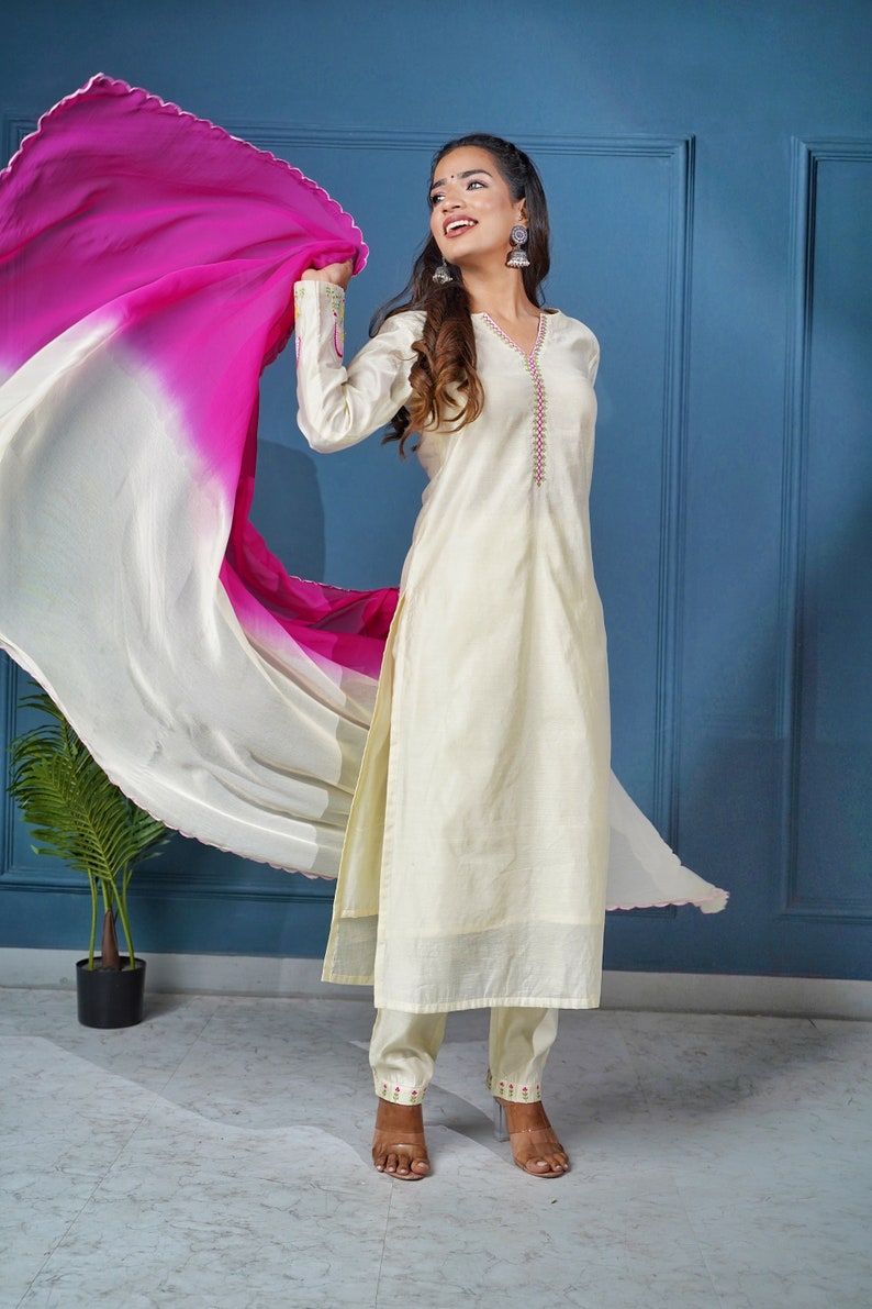 ENSEMBLES KURTA/ Kurta brodé jaune/ Kurti long/ Robe jaune/ Robe décontractée/ Robe Chanderi/ image 2