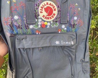 Fjallraven Kanken Backpack With Vibrant Floral Embroidery  display picture 3