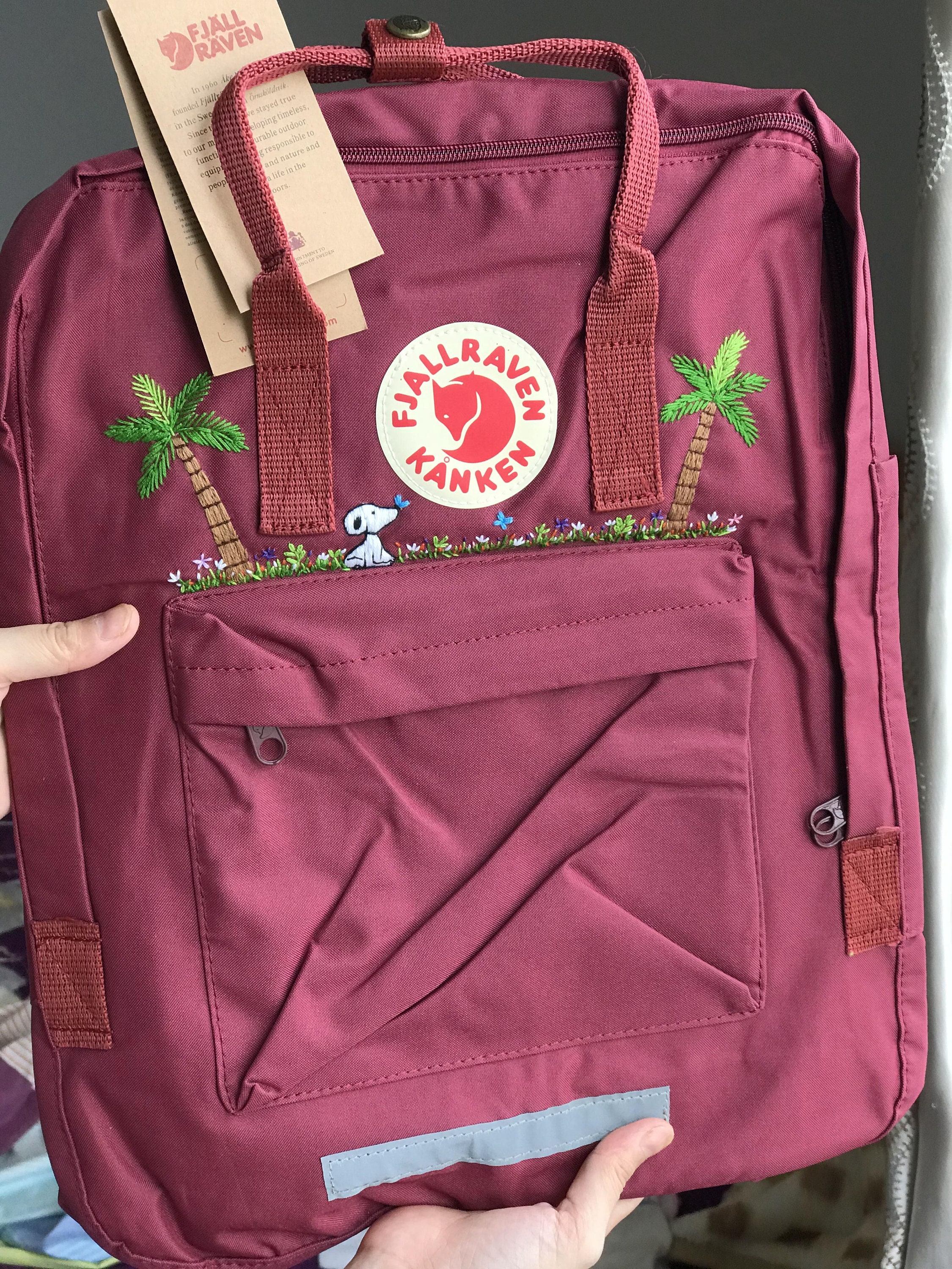 Fjallraven Kanken Embroidery Design Coconut Tree and Dog Fjallraven Kanken Embroidery Design Coconut Tree and Dog