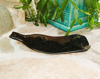 Plato de botella de Kahlúa reciclada