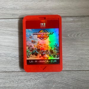 マリオカートワールド Nintendo Switch2 巨大サイズカートリッジ。ゲームルームの壁の装飾/ディスプレイに欠かせないアイテムです。