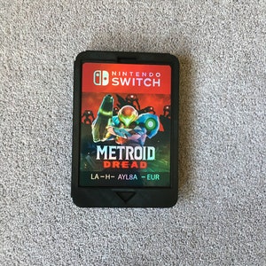 メトロイドドレッド、巨大サイズのニンテンドースイッチカートリッジ、ギフトに最適、ゲームルームの壁の装飾/ディスプレイに必須のアイテム。