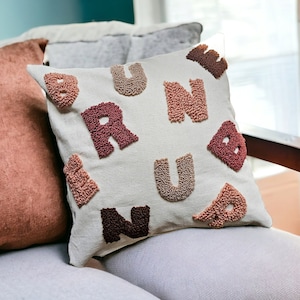Almohada con nombre personalizada con aguja de perforación, letras personalizadas, regalo personalizado