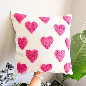 Punch Needle Pink Herz Kissenbezug: Besticktes Baumwollkissen