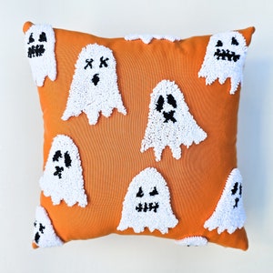 Funda de almohada con aguja perforada de color naranja espeluznante y linda para Halloween, funda de cojín hecha a mano con diseño de fantasma de Halloween, regalo de decoración de Halloween