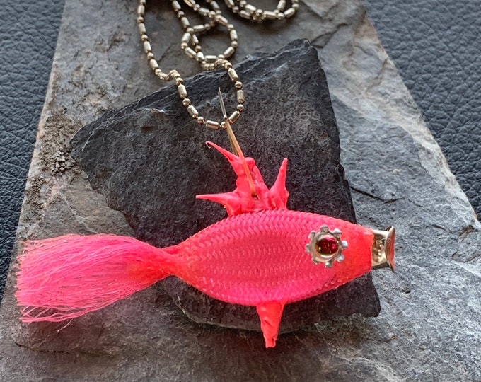 Silver necklace with fish pendant