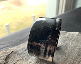 Horn bangle