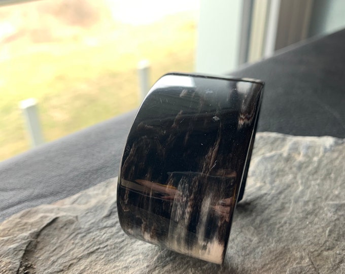 Horn bangle