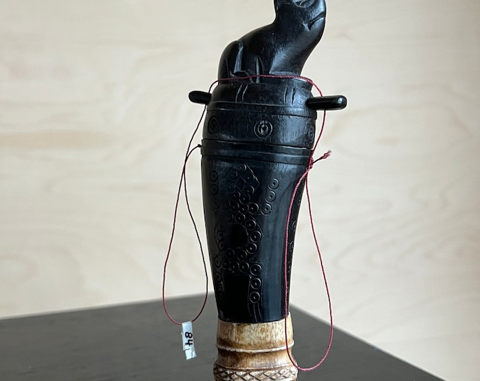 Horn vessel with cat as lid - antique