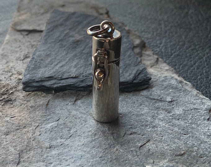silver pendant 925 container