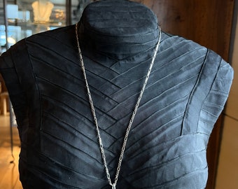 Silver chain with pendant