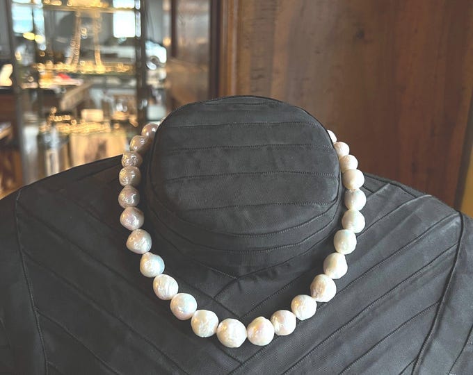 Baroque pearl necklace