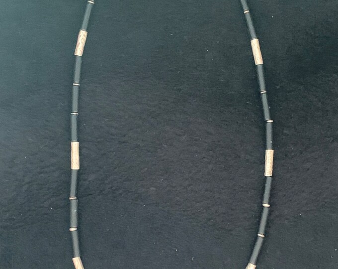 Necklace with onyx and 925 silver bayonet clasp