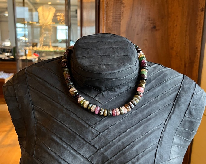 Tourmaline necklace with gold