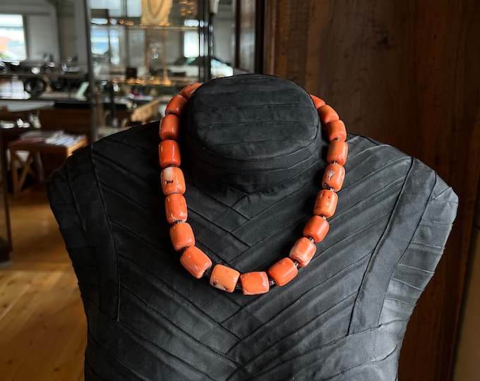 coral necklace from Burma