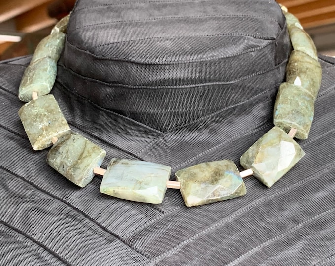 Labradorite necklace with silver parts