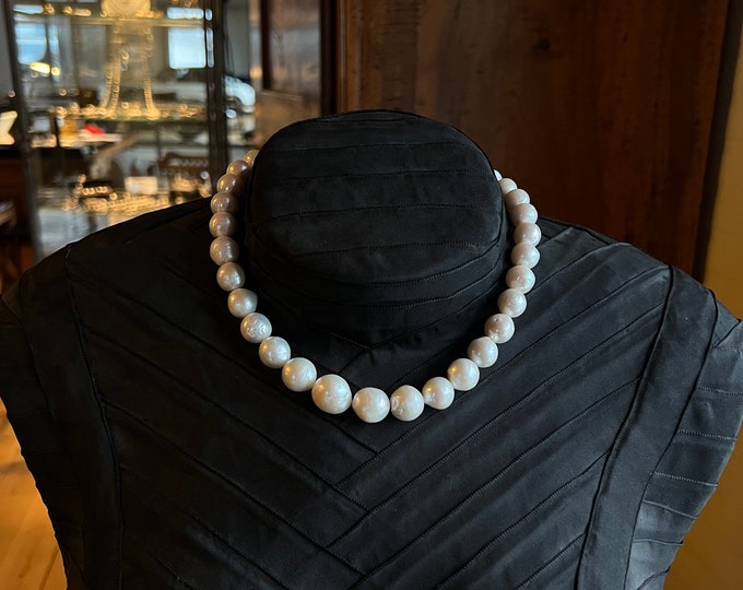 Baroque pearl necklace