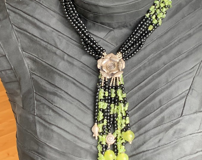 Peridot/ Onyx necklace with silver parts
