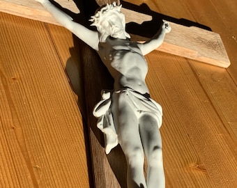 Jesus Cross Porcelain 18th century