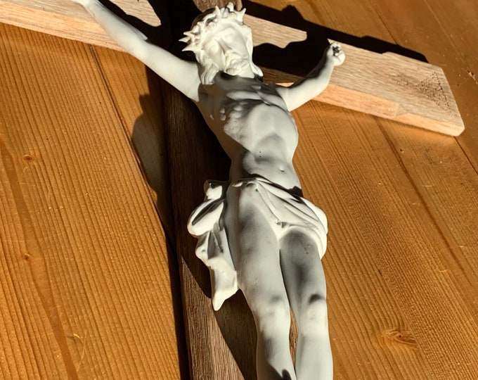 Jesus Cross Porcelain 18th Century